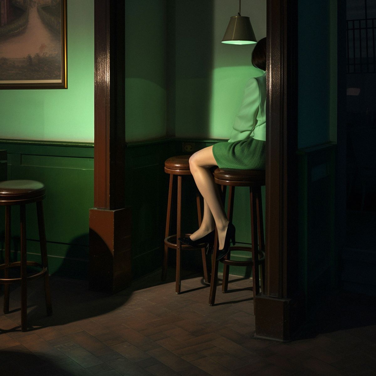 Two legs abandoned at a Chen Yifeis dull solo show at nig